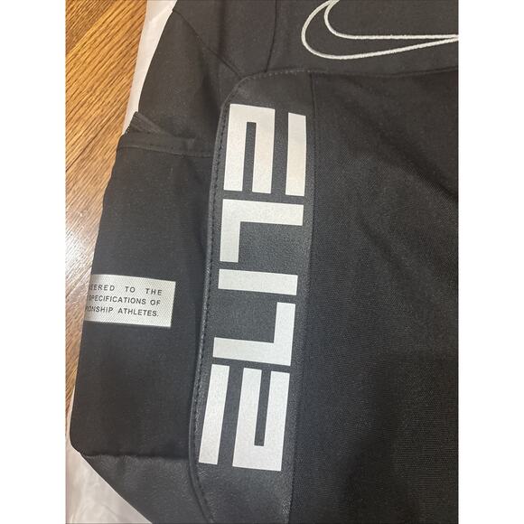Nike Elite Backpack Black/White 32L Basketball Gym School Bag NWT - Picture 2 of 6